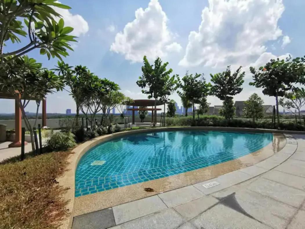 Almas Puteri Harbour Nusajaya Suite Room Exclusive Room 5 Min To Legoaland By Homespace Exterior photo